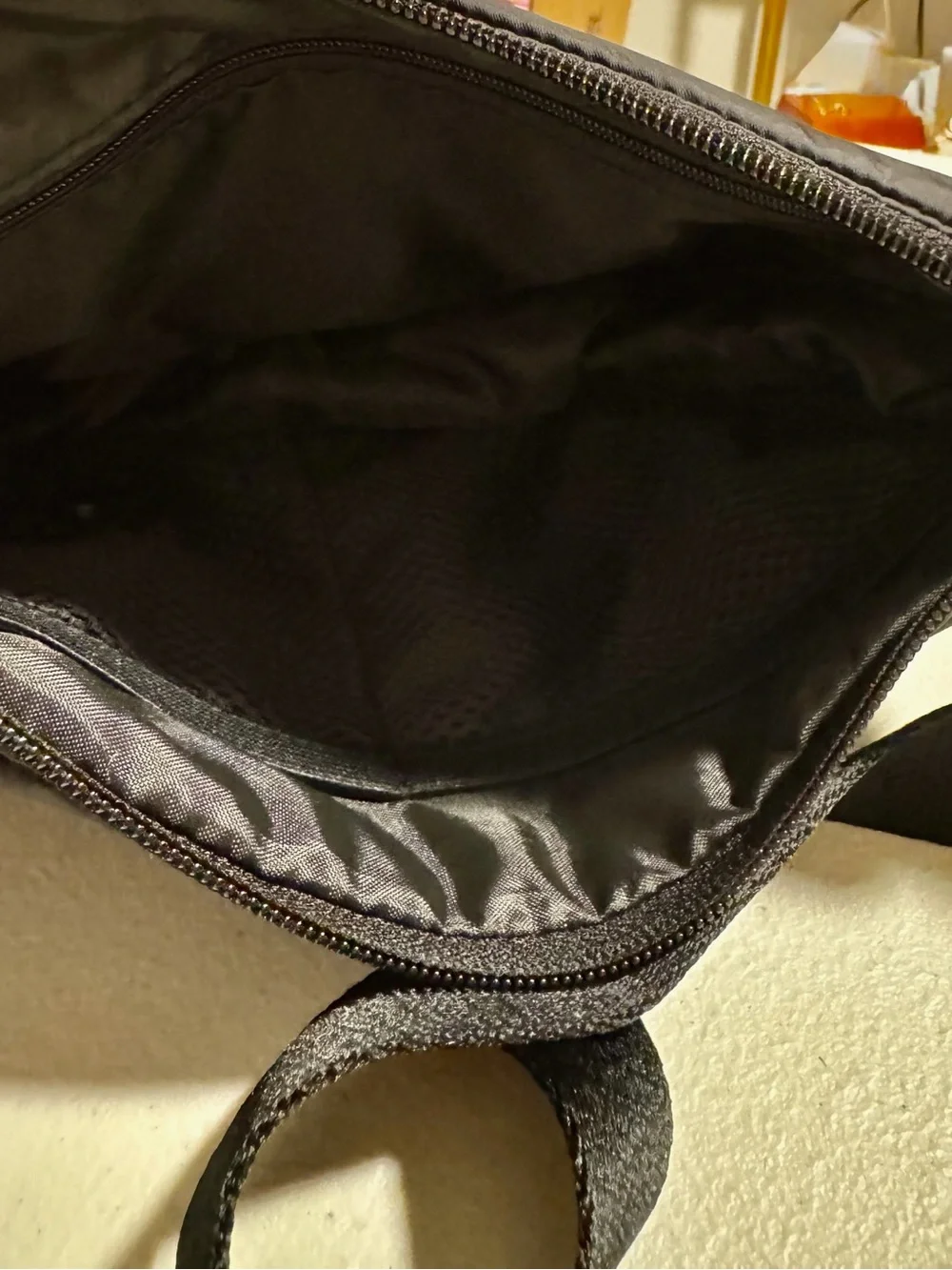 Minimalist Black Crossbody Bag - Unbranded